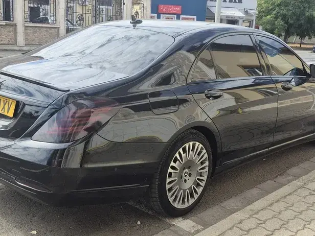Mercedes-Benz S