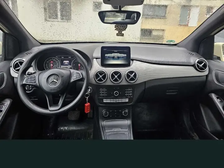 Mercedes-Benz B 180 W246