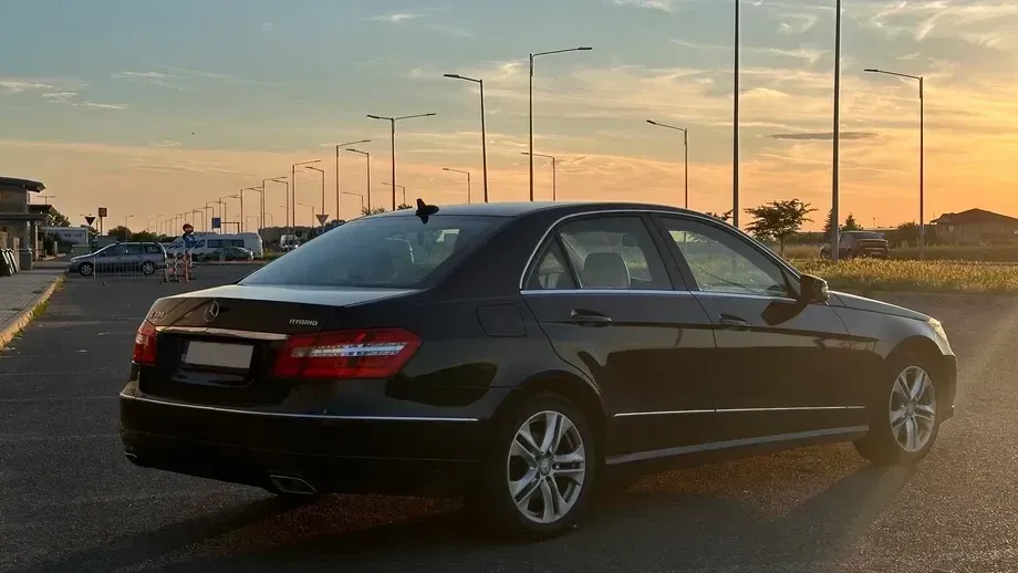 Mercedes-Benz E W212 300 BLUETEC HYBRID 7G-TRONIC Avantgarde — imagine 2