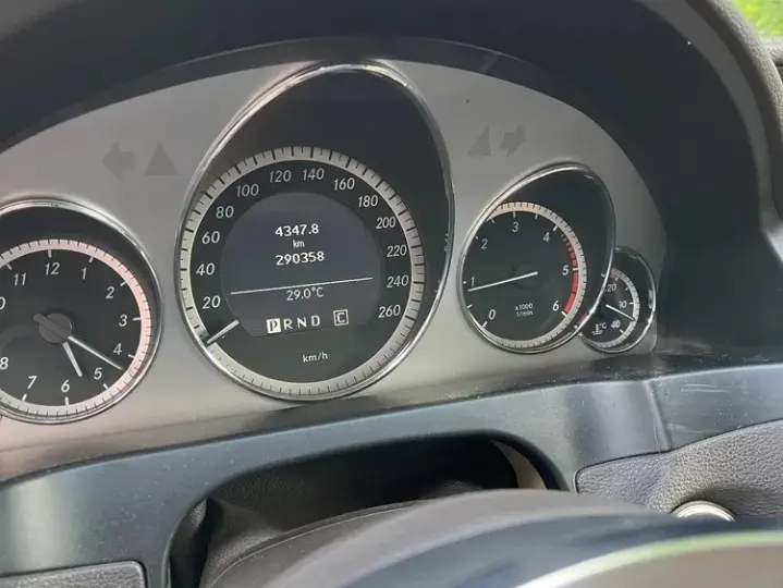 Mercedes-Benz E W212 250 CDI DPF BlueEFFICIENCY Automatik Avantgarde