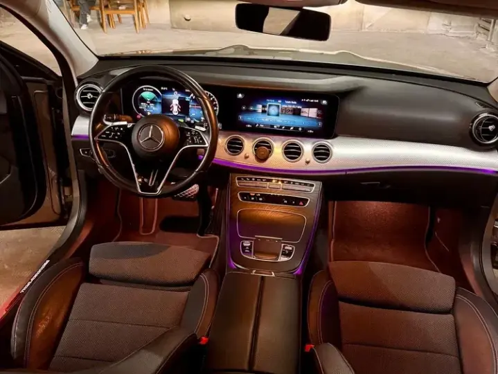 Mercedes-Benz E W213 300 Aut.