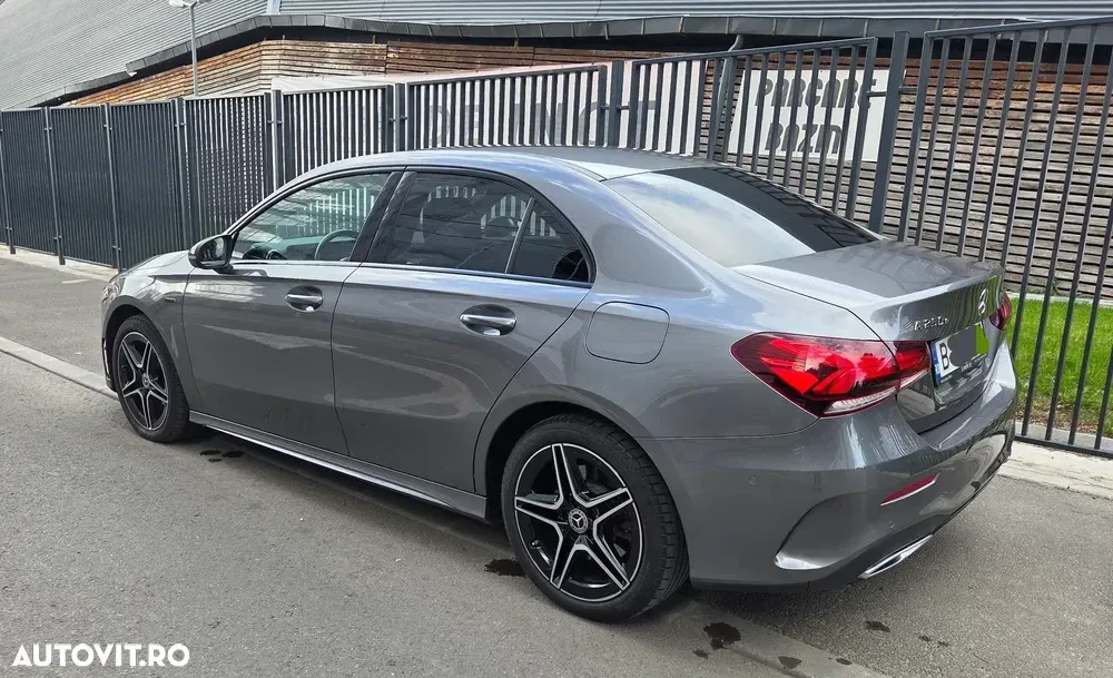 Mercedes-Benz A 250 W177/V177 e Sedan 8G-DCT AMG Line — imagine 2