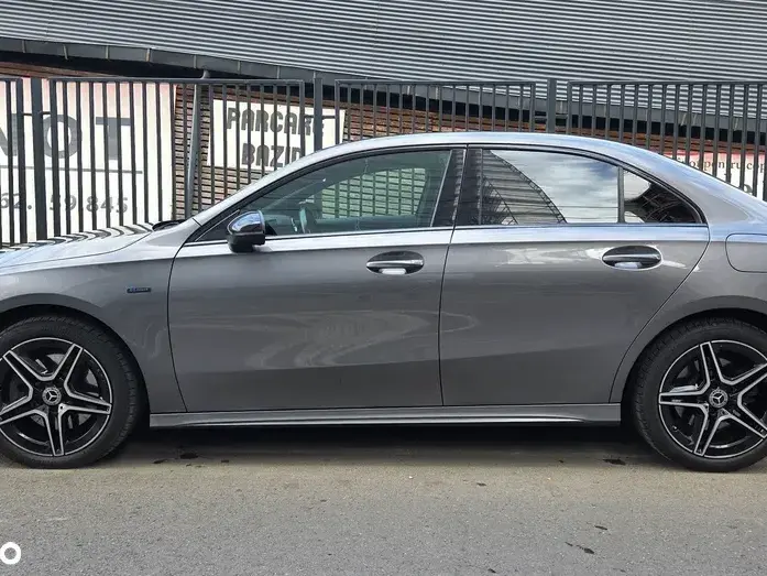 Mercedes-Benz A 250 W177/V177 e Sedan 8G-DCT AMG Line