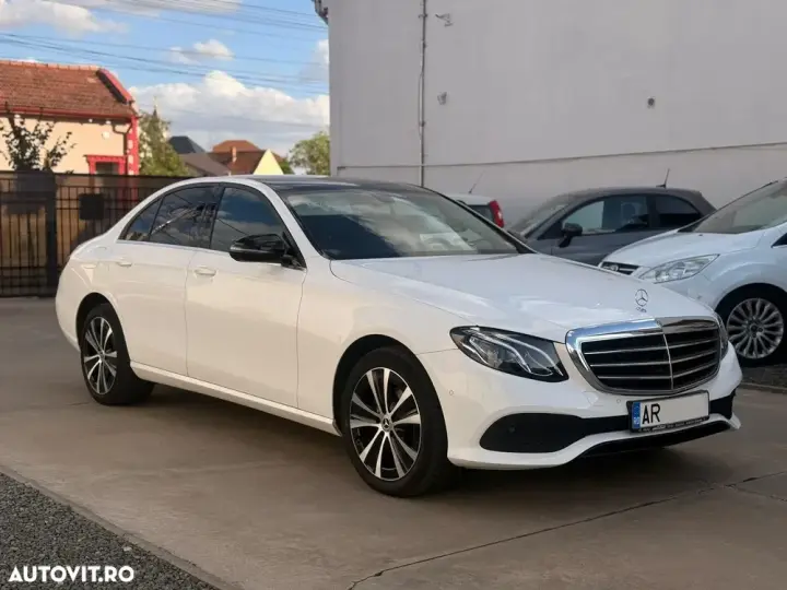 Mercedes-Benz E W213 200 d 9G-TRONIC Avantgarde