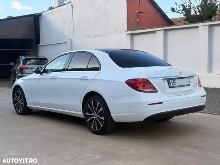Mercedes-Benz E W213 200 d 9G-TRONIC Avantgarde