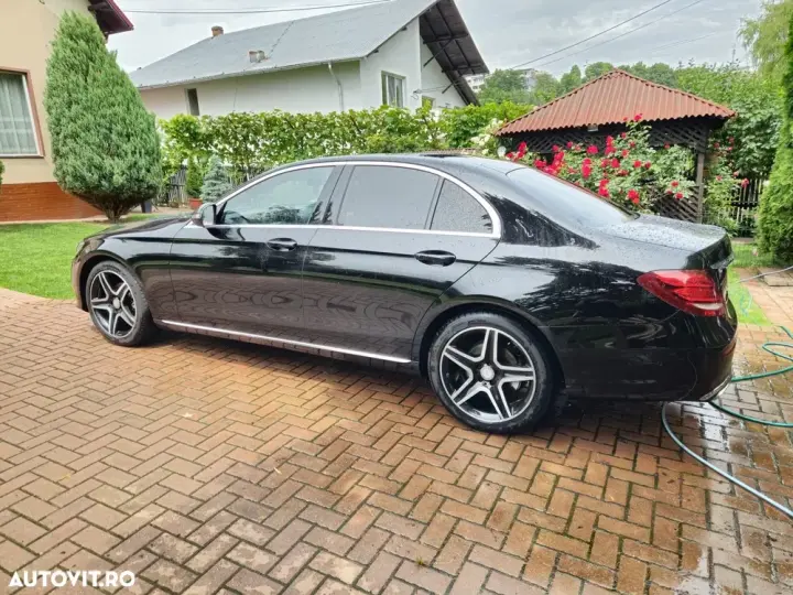 Mercedes-Benz E W213 220 d 9G-TRONIC