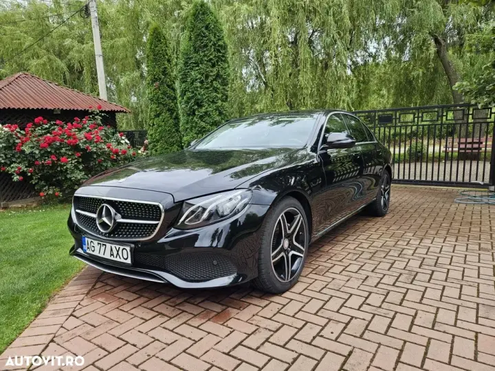 Mercedes-Benz E W213 220 d 9G-TRONIC