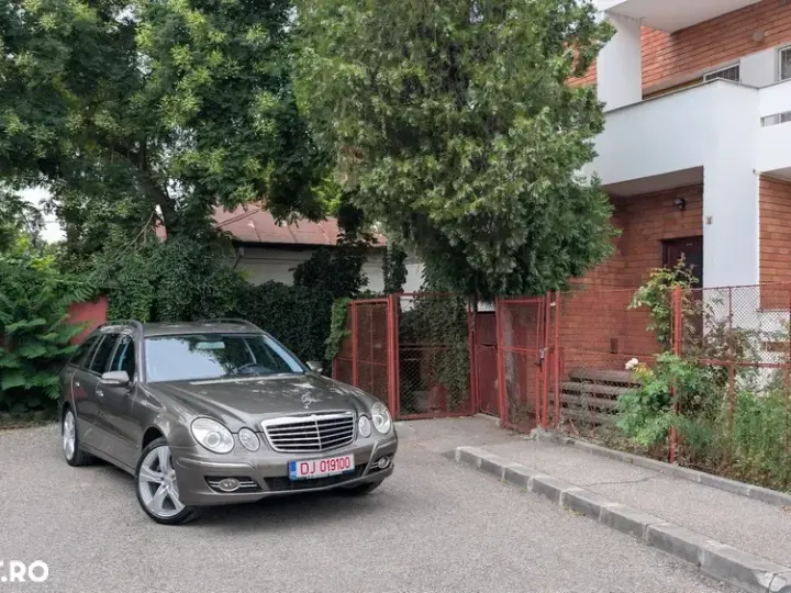 Mercedes-Benz E W211