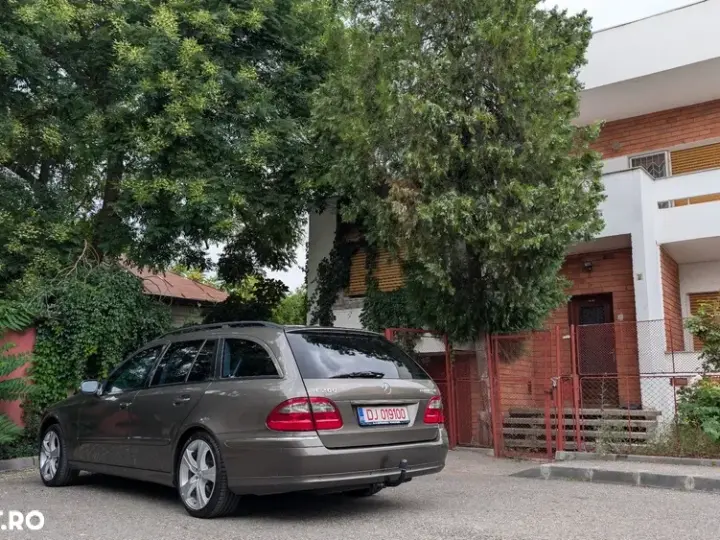 Mercedes-Benz E W211