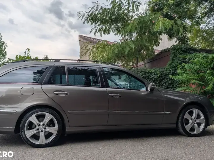 Mercedes-Benz E W211