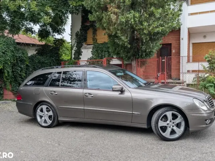 Mercedes-Benz E W211