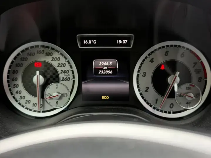 Mercedes-Benz A 180 W176