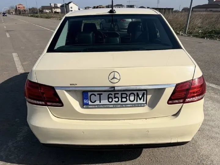 Mercedes-Benz E W212 200 CDI DPF BlueEFFICIENCY Automatik Elegance