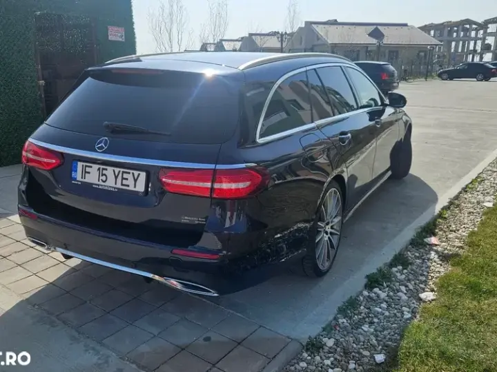 Mercedes-Benz E W213 220 d 9G-TRONIC AMG Line