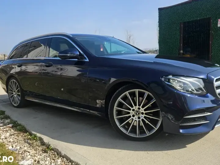 Mercedes-Benz E W213 220 d 9G-TRONIC AMG Line