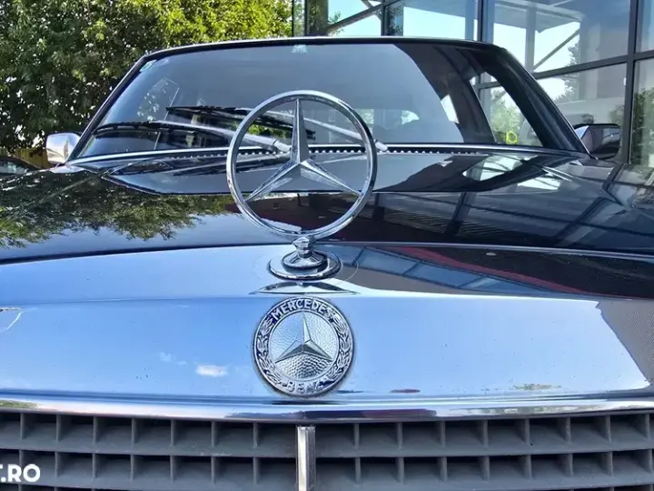 Mercedes-Benz W116