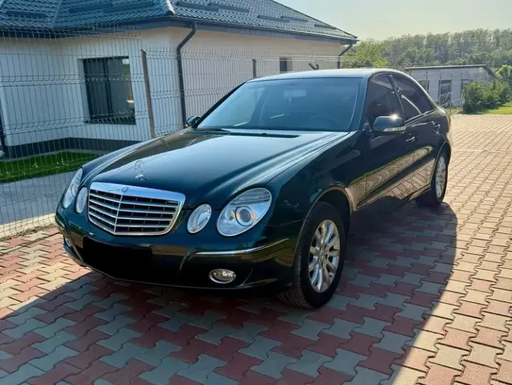 Mercedes-Benz E W211