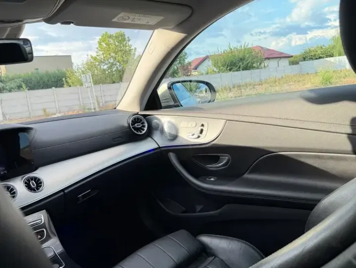 Mercedes-Benz E W213 200