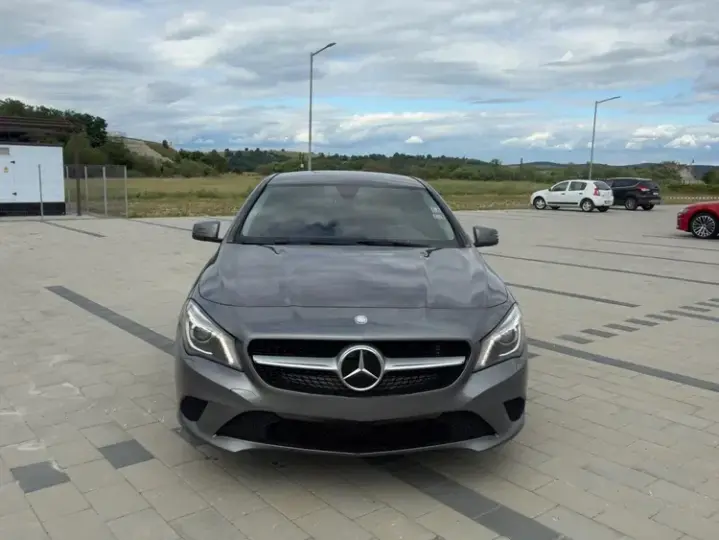 Mercedes-Benz CLA 180