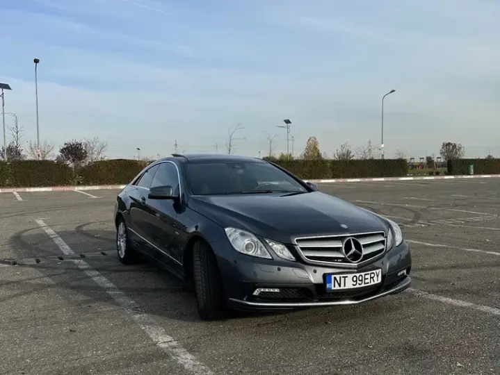 Mercedes-Benz E W212 250 CDI DPF BlueEFFICIENCY Automatik Avantgarde