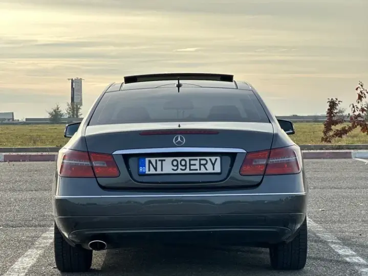 Mercedes-Benz E W212 250 CDI DPF BlueEFFICIENCY Automatik Avantgarde