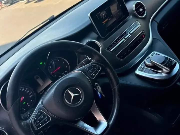 Mercedes-Benz V