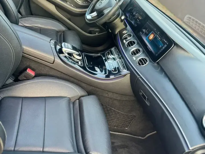 Mercedes-Benz E 220 d Aut.