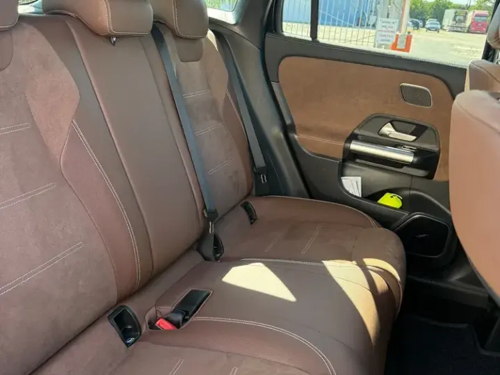 Mercedes-Benz GLA H247 200 MHEV