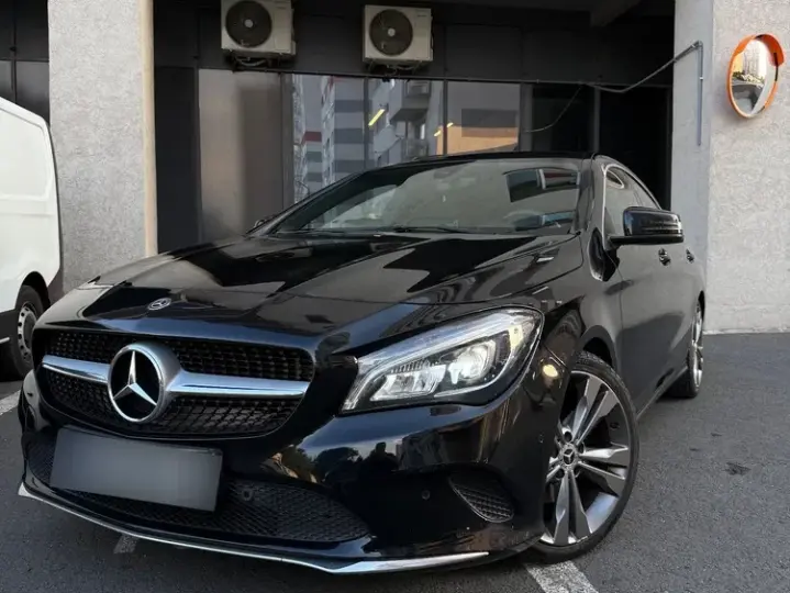 Mercedes-Benz CLA 180 C117
