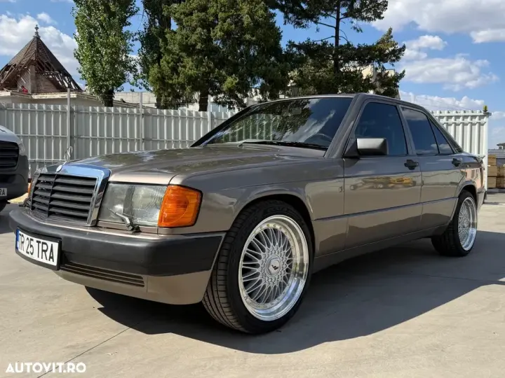 Mercedes-Benz 190