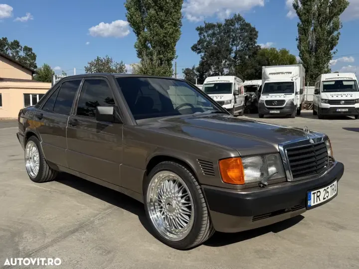 Mercedes-Benz 190