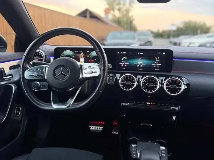 Mercedes-Benz CLA 200 C118 4MATIC 8G-DCT AMG Line