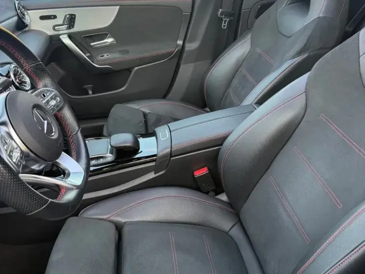 Mercedes-Benz CLA 200 C118 4MATIC 8G-DCT AMG Line
