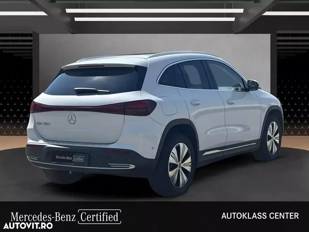 Mercedes-Benz EQA 250+ — imagine 6