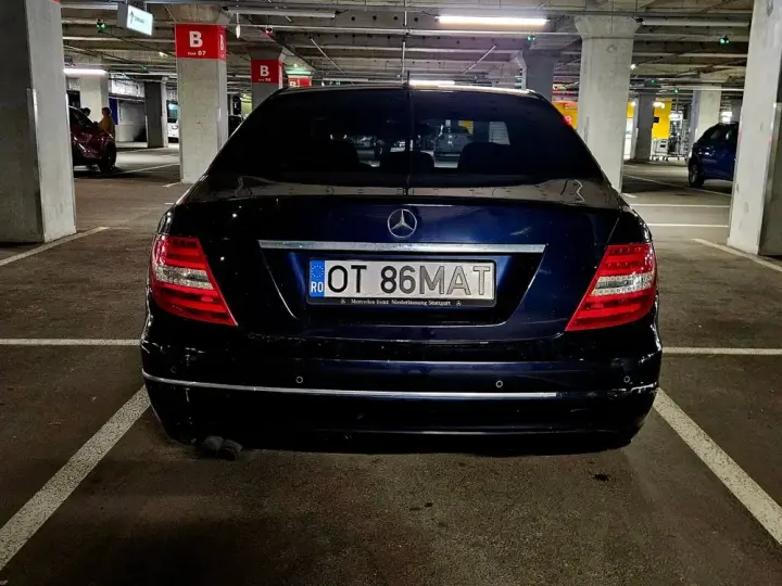 Mercedes-Benz C W204 180 BlueEFFICIENCY 7G-TRONIC