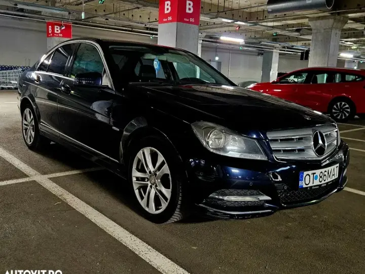 Mercedes-Benz C W204 180 BlueEFFICIENCY 7G-TRONIC