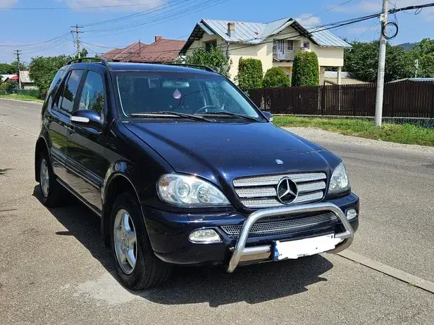 Mercedes-Benz ML W163