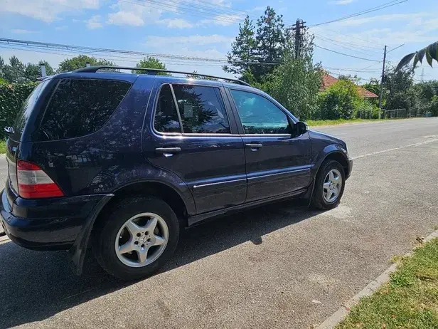 Mercedes-Benz ML W163