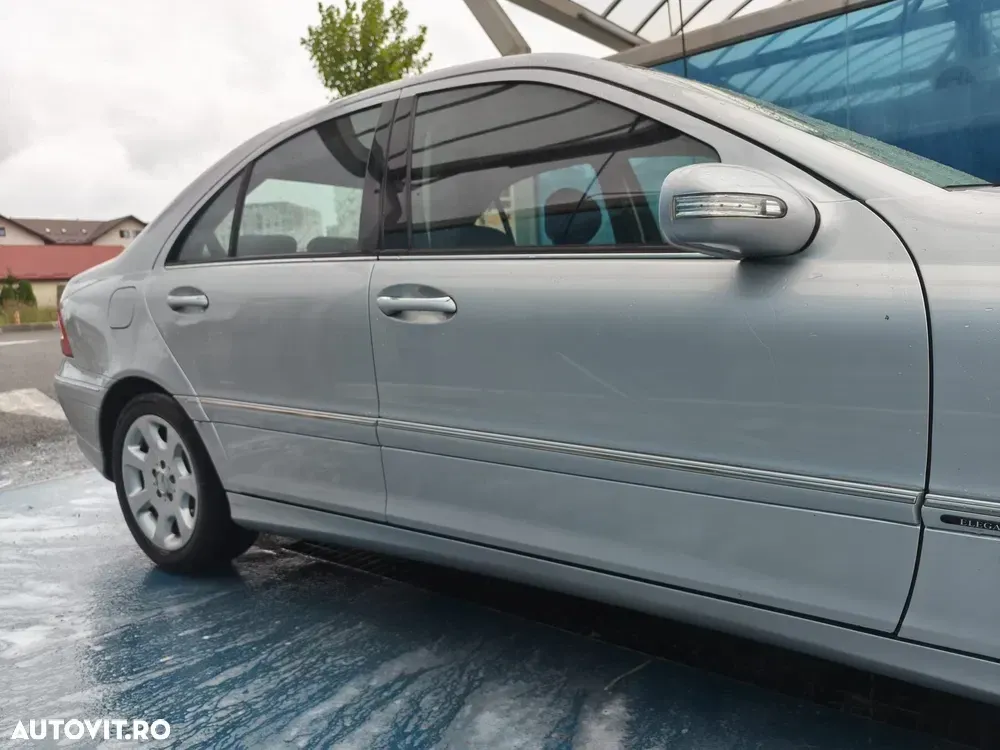 Mercedes-Benz C W203 180 Kompressor Elegance — imagine 5