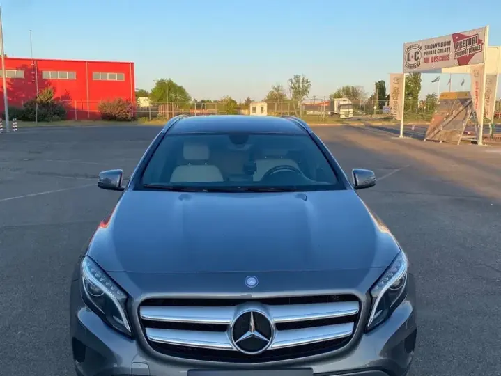 Mercedes-Benz GLA X156 220 CDI 4MATIC 7G-DCT