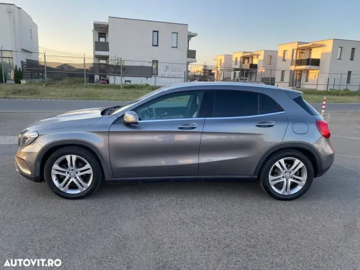 Mercedes-Benz GLA X156 220 CDI 4MATIC 7G-DCT
