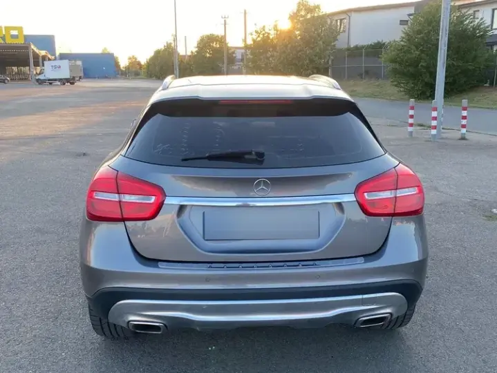Mercedes-Benz GLA X156 220 CDI 4MATIC 7G-DCT