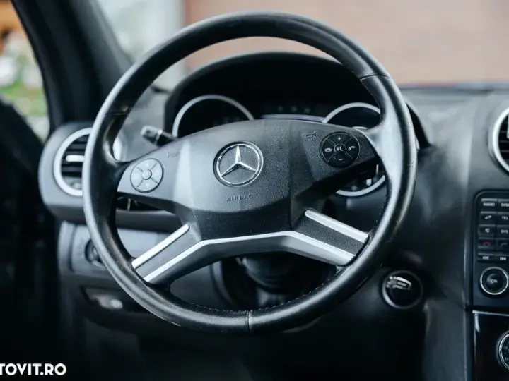 Mercedes-Benz ML 300 CDI BlueEfficiency Aut