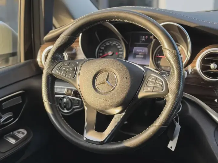 Mercedes-Benz V