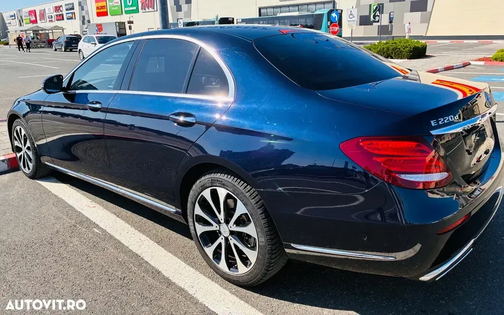 Mercedes-Benz E — imagine 4