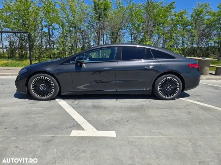 Mercedes-Benz EQS 450+ Electric Art