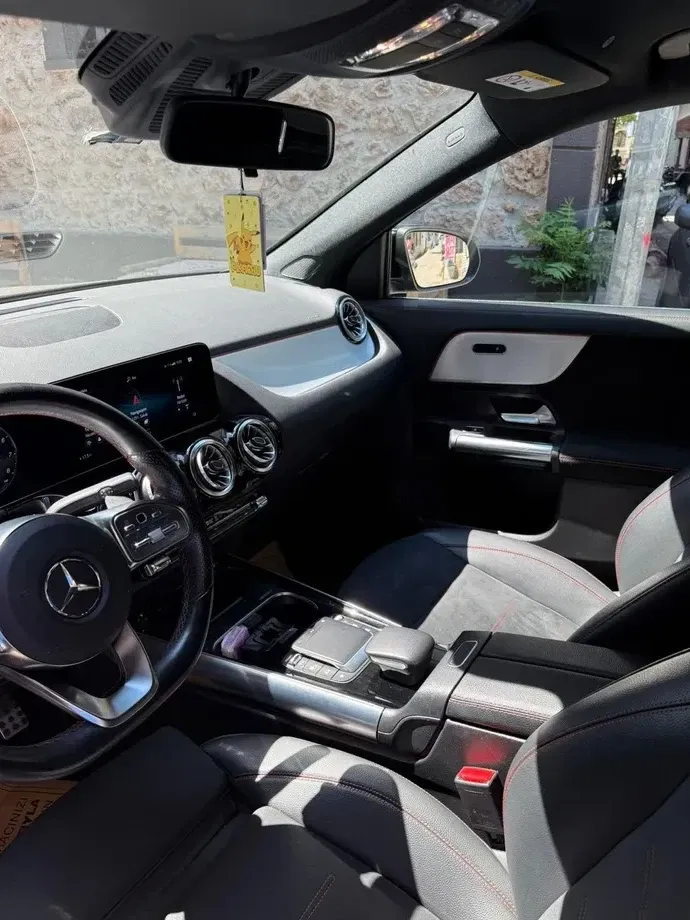 Mercedes-Benz GLA 200 MHEV — imagine 6