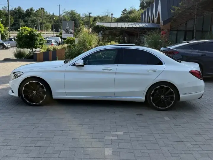 Mercedes-Benz C W205 250 BlueTec