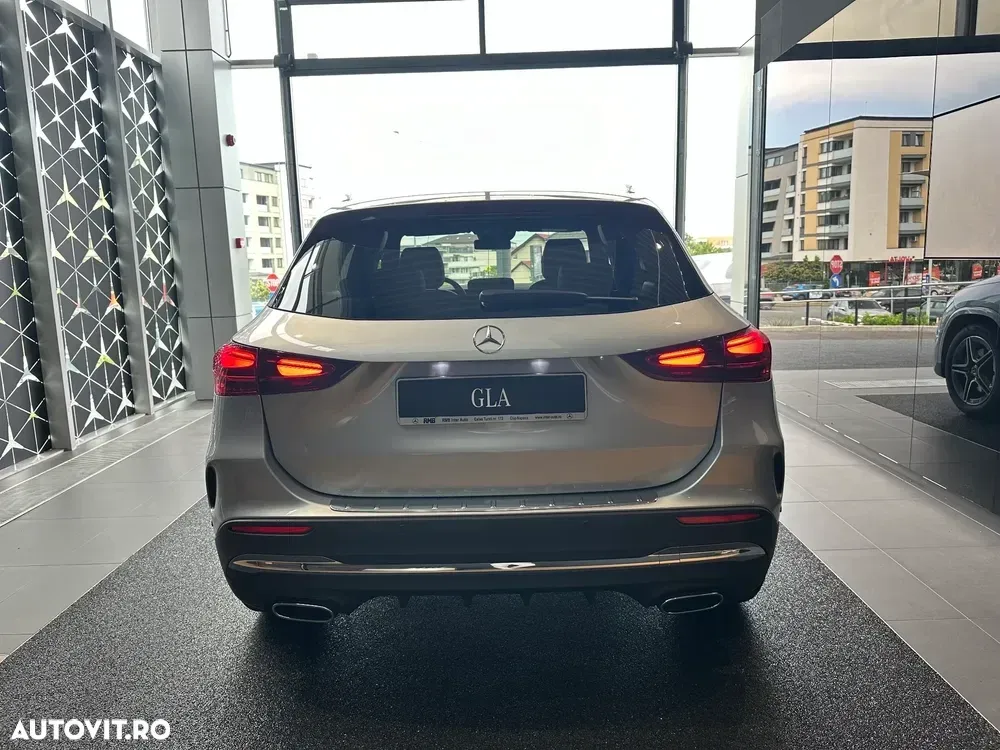 Mercedes-Benz GLA H247 200 d 4MATIC 8G-DCT AMG Line — imagine 4