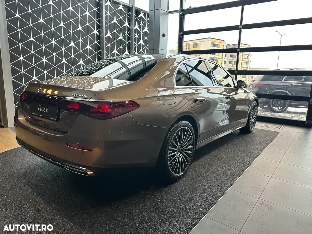 Mercedes-Benz E W214 200 MHEV — imagine 3